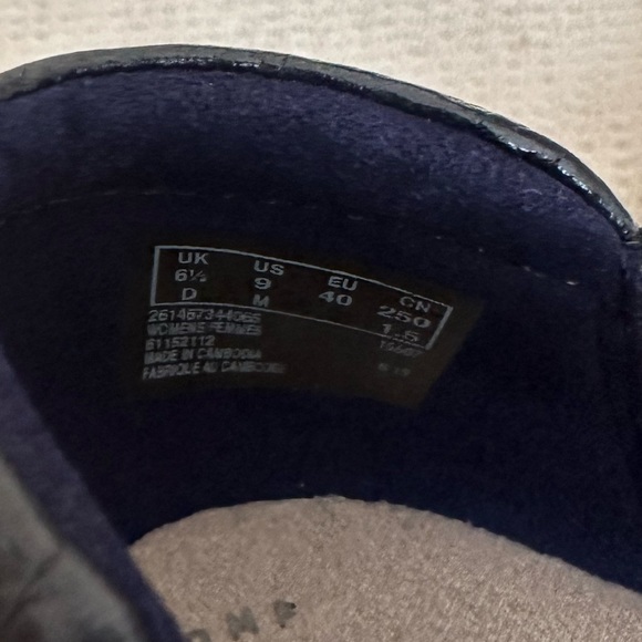 Collections by Clarks. Cheyn Madi slip in loafers. 9. Navy Blue leather. - Picture 4 of 5